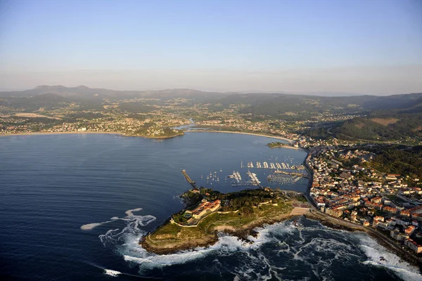 Galicia 'da Bayona şehrinin havadan görüntü