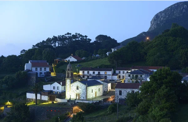 San Andres de Teixido kilisesinin panoramik