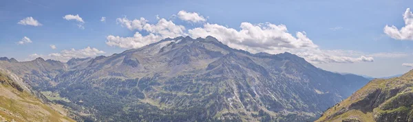 Benasque, Huesca / İspanya; 24 Ağustos 2017. Posets-Maladeta Doğal Parkı bir İspanyol doğal alanıdır..
