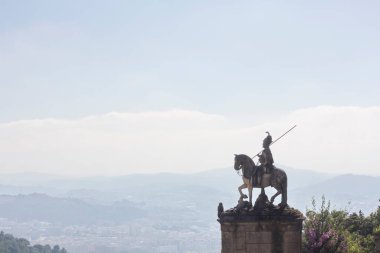 Bom Jesus do Monte, Braga / Portugal; Temmuz. 31, 2012. Başpiskoposların şehri olarak bilinen Braga bir tarihtir. Via Sagrada 'nın merdivenleri cennete yükselişi temsil ediyor ve 577 basamak var. Çoğu yaz için.!