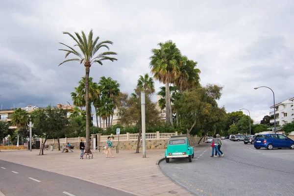 Palma Mallorca Isole Baleariche Spagna Settembre 2017 Piccola Cabrio Verde — Foto Stock