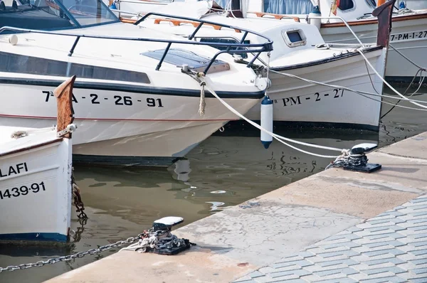 Palma Mallorca Espanha Novembro 2011 Encerramento Pequenos Barcos Ancorados Longo — Fotografia de Stock