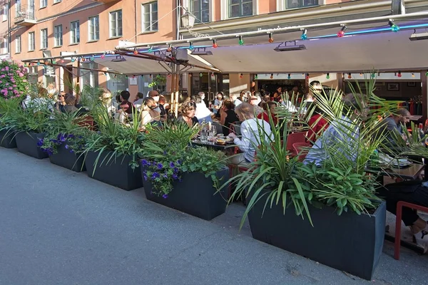 Stockholm Sverige Juli 2018 Publiken Utomhus Restaurang Rörstrandsgatan Juli 2018 — Stockfoto