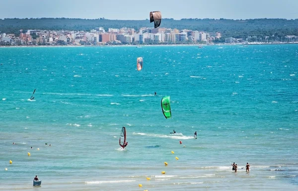 Palma Mallorca Spain July 2012 Turquoise Playa Palma Filled Kitesurfers — Stock Photo, Image