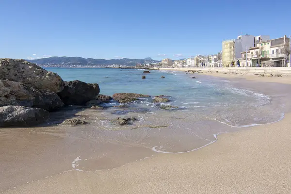 Palma Mallorca Espanha Fevereiro 2019 Bela Praia Areia Perto Calçadão — Fotografia de Stock
