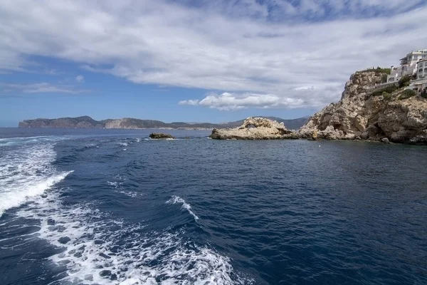 Santa Ponsa Mallorca adaları ile kıyı manzara deniz manzarası — Stok fotoğraf