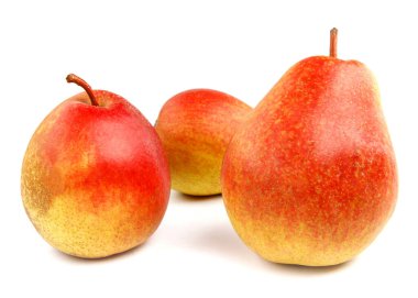 Lezzetli armutlar, beyaz arka planda izole edilmiş