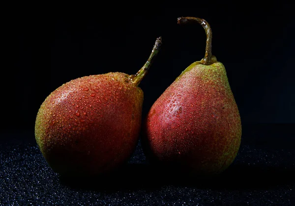 Molto Bella Pera Matura Uno Sfondo Nero — Foto Stock