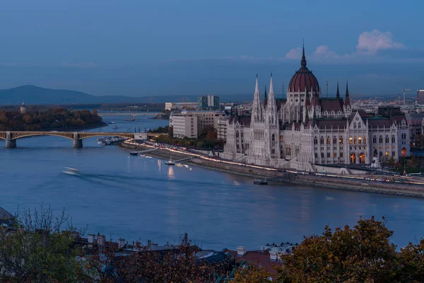 Budapest Parliament Building Early Evening Overlooking River Danube — Stock Photo, Image