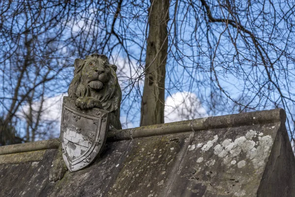 Lion Statue Walls Cardiff Castle Wales — Stock Photo, Image