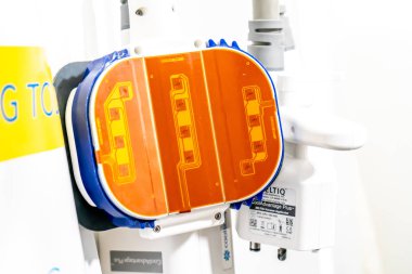 Bir medspa içinde coolsculpting cryolipolysis yağ temizleme paneli. Yükseltilmiş Coolsculpting aplikatör.