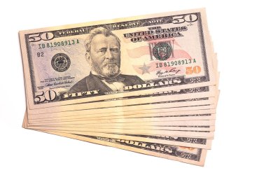 İzole Yığın elli 50 $ banknotlar arka plan. Abd notu. Üst te. Düz Izole yatıyordu. İş konsepti. Metin için yer kopyalama