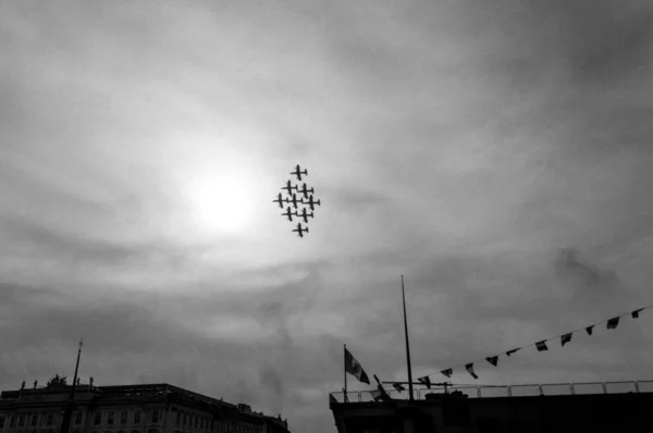 Frecce tricolori in schwarz und weiß — Stockfoto