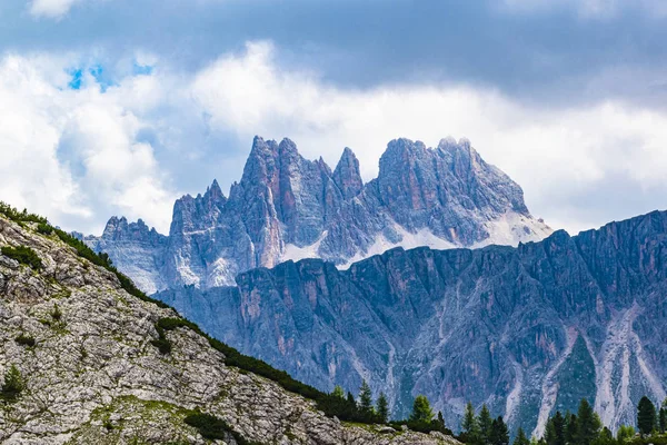 Pěší turistika ve Dolomitech 3 — Stock fotografie