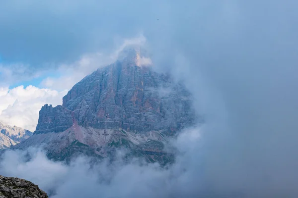 Nuvole sulle Dolomiti uno — Foto Stock