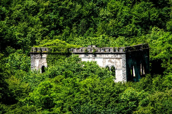 Talya Nın Trento Kentindeki Ledro Gölü Yakınlarında Terk Edilmiş Lüks — Stok fotoğraf