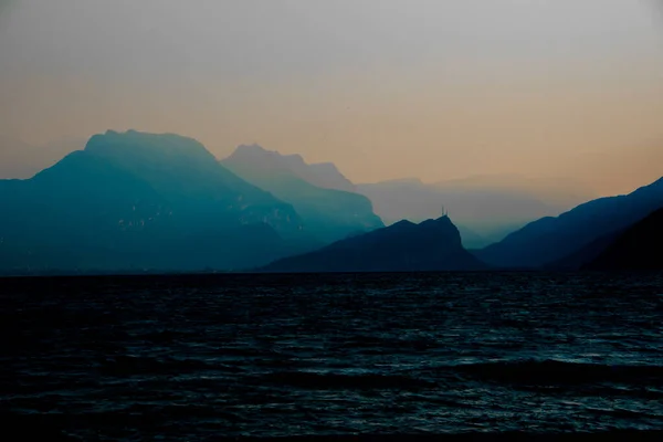 Bild Des Gardasees Frühen Morgen Der Provinz Verona Italien — Stockfoto