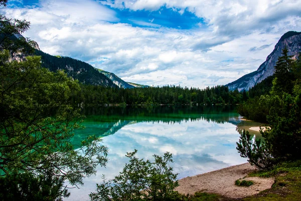 Picos Das Dolomitas Parque Natural Adamello São Refletidos Tingidos Com — Fotografia de Stock