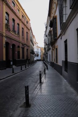 Öğleden sonra Alley