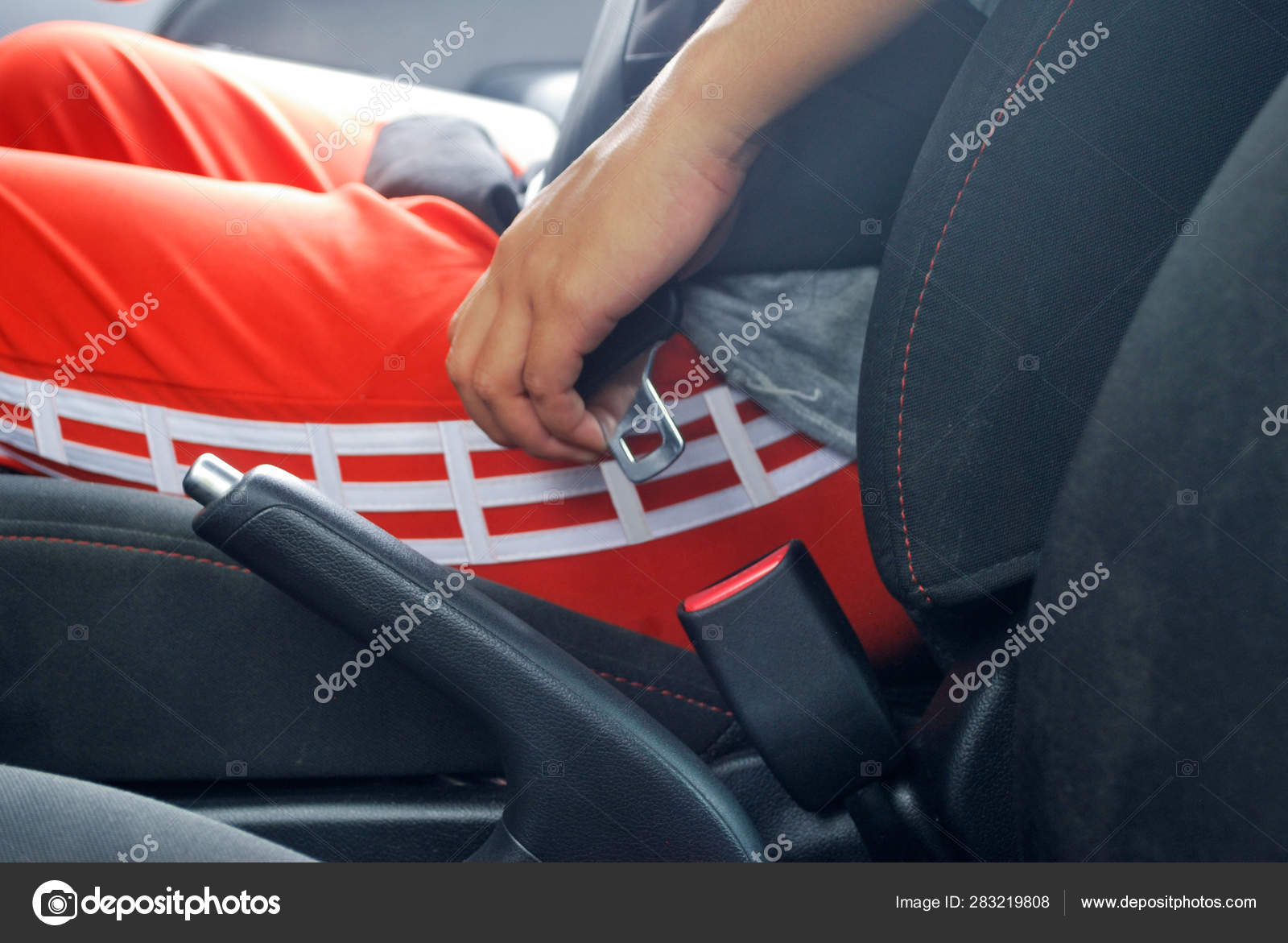 Learn about 161+ imagen how to unlock seat belt In.thptnganamst.edu.vn