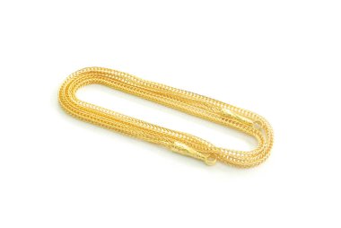 Beyaz bir arka plan üzerine yerleştirilen altın şarkıcı.