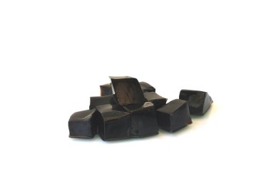 Chaoguay Tay eğlenceli bir gıda, beyaz bir arka plan üzerinde yığılmış. (Kırpma Yolu ile).;