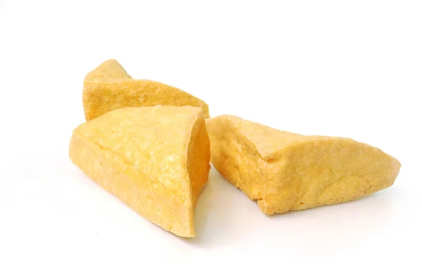 Gebratener Tofu Auf Weißem Hintergrund Mit Schnittpfad — Stockfoto