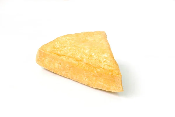 Smažený Tofu Bílém Pozadí Ořezovou Cestou — Stock fotografie