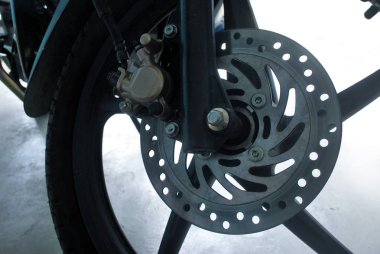 Motosiklet el freni. Motosiklet fren ekipmanları.