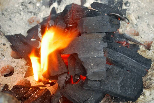 Ancient Fire Using Charcoal Wood — Stock Photo, Image