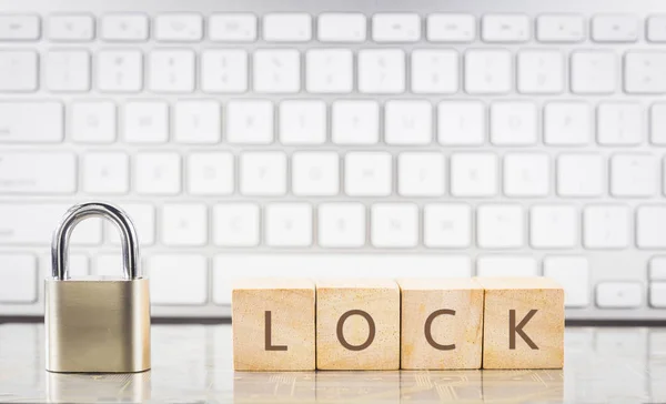 Zárja Billentyűzet Szót Lock Kocka Fehér Billentyűzet Háttér Titkosítás Internet — Stock Fotó