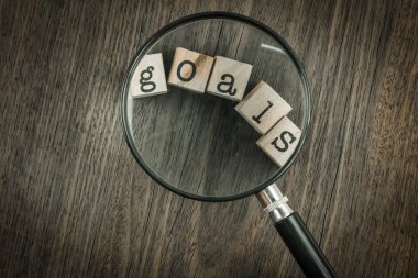 Başarı hedefi, öz motivasyon ve iş kavramları. 