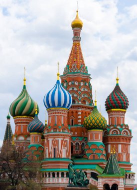 Moskova'daki Kızıl Meydan'daki Kutsanmış Fesleğen Tapınağı. Kremlin. Rusya