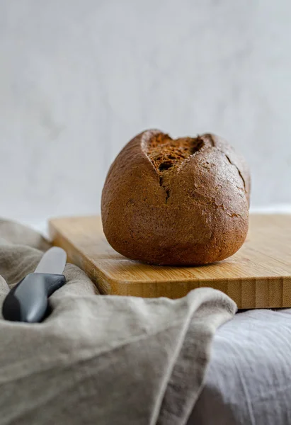 Loaf Rye Bread Lying Wooden Board Table Cloth — Stock Photo, Image