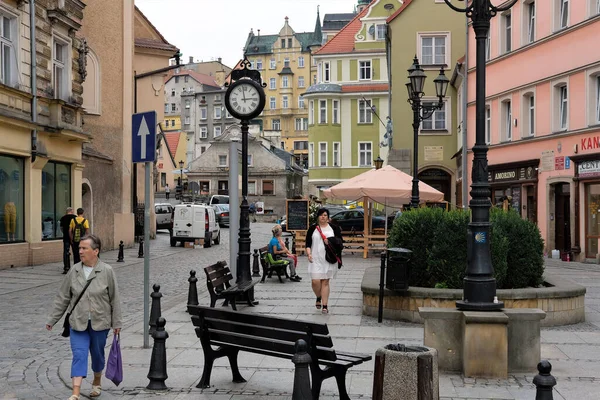 Eski Apartman Evleri Olan Tarihi Cadde Eski Klodzko Kasabası Aşağı — Stok fotoğraf