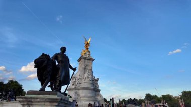 Queen Victoria Memorial with winged victory (nike) statue on top - Monument in front of Buckingham Palace, designed by Thomas Brock