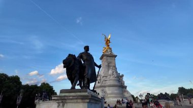 Queen Victoria Memorial with winged victory (nike) statue on top - Monument in front of Buckingham Palace, designed by Thomas Brock