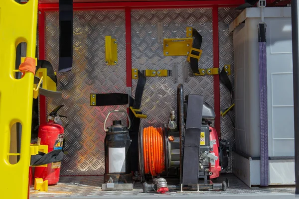 Vista Lateral Del Equipo Dentro Del Camión Bomberos Detalles Del —  Fotos de Stock