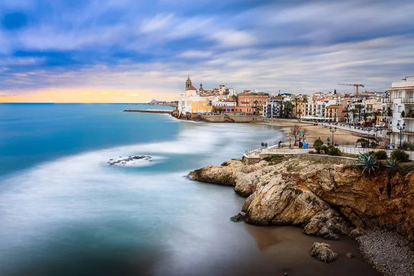 Sitges Είναι Γνωστή Για Τις Παραλίες Νυχτερινά Κέντρα Και Ιστορικούς — Φωτογραφία Αρχείου