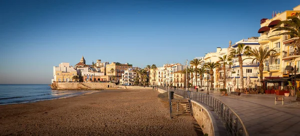 Sitges Egy Város Közelében Barcelona Catalunya Spanyolország Híres Strandjairól Éjszakai — Stock Fotó