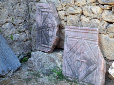 bir ortodoks tapınağından freskler. Malta haçları