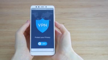 VPN. sanal özel ağ. Akıllı telefonda VPN 'i açma. Veri şifrelemesi. IP yerine. Siber güvenlik ve gizlilik. Kişisel veri koruması. Gizlilik Koruması.