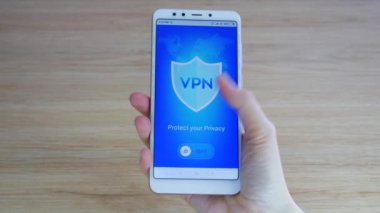 VPN. sanal özel ağ. Akıllı telefonda VPN 'i açma. Veri şifrelemesi. IP yerine. Siber güvenlik ve gizlilik. Kişisel veri koruması. Gizlilik Koruması.