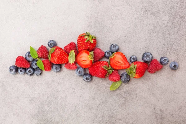 Délicieuses Baies Fraises Bleuets Framboises Fruits Été Sains Antioxydants — Photo