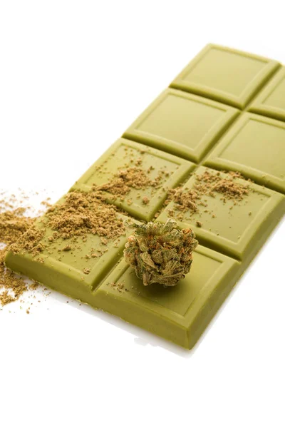 Cannabis Bud Chocolade Bloem Geïsoleerd Witte Achtergrond — Stockfoto