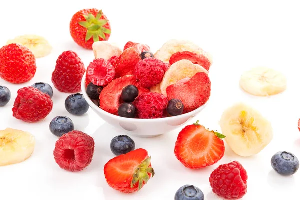 Gefriergetrocknete Früchte Isoliert Auf Weißem Hintergrund — Stockfoto