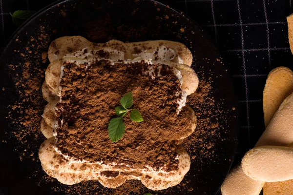 Tiramisu italiensk söt dessert. — Stockfoto