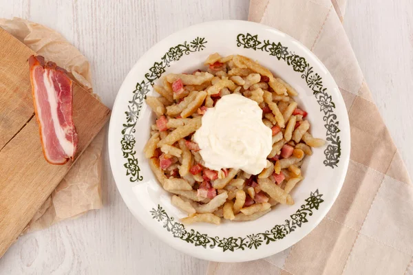 Bryndzove Halusky Traditioneel Slowaaks Gerecht Bovenaanzicht — Stockfoto