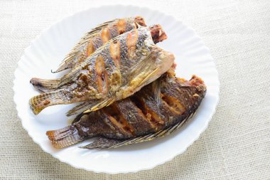 Kızarmış Tilapia Balığı