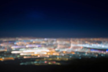 Soyut uzun pozlama, deneysel gerçeküstü fotoğraf, şehir ve veh